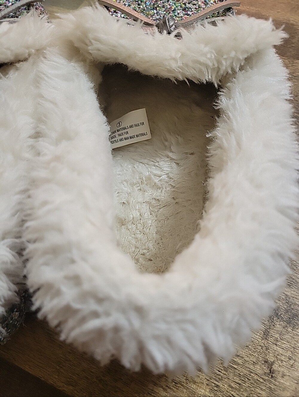 Sparkly Glitter Moccasin Slippers with Faux Fur Trim Girls Size 3 - Picture 15 of 16